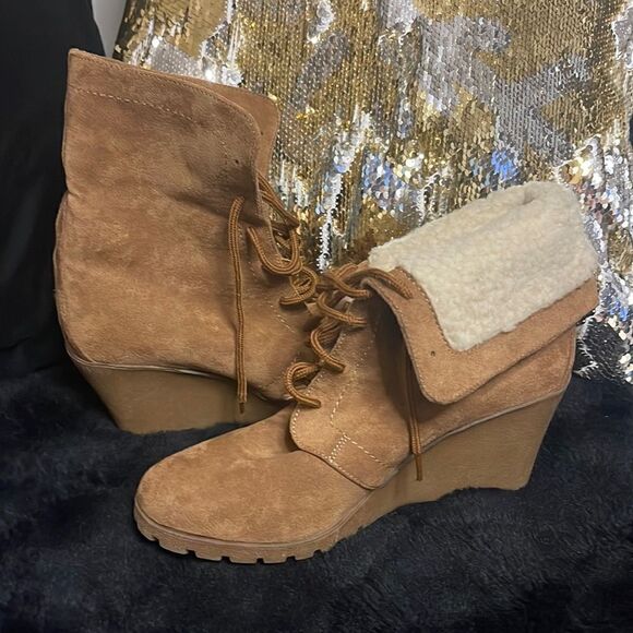 Sz 9 nautica tan nubuck suede lace up wedge heel booties/ankle boots flip down - Picture 1 of 6